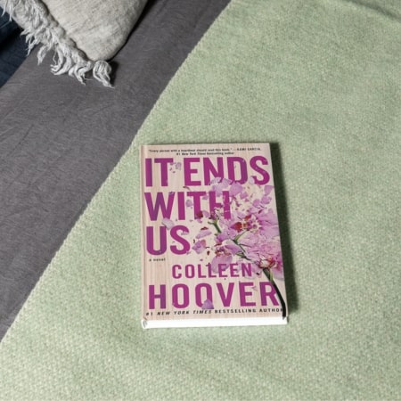 It Ends With Us by Colleen Hoover