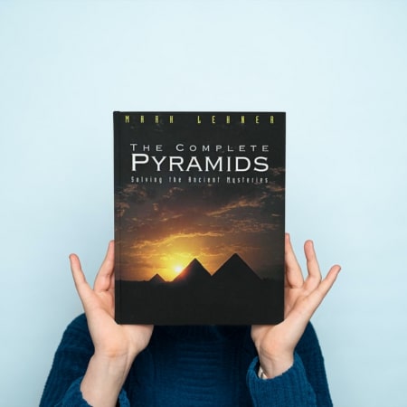 The Complete Pyramids by Mark Lehner